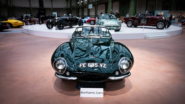 Quels sont les éléments à prendre en compte pour assurer une bonne visibilité lors de la conduite de nuit?